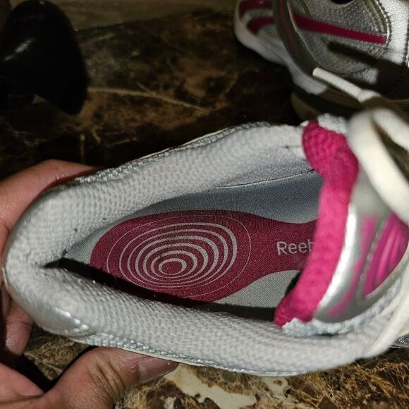 Reebok women's easytone toning walking shoe size 7. 031 - Picture 7 of 10